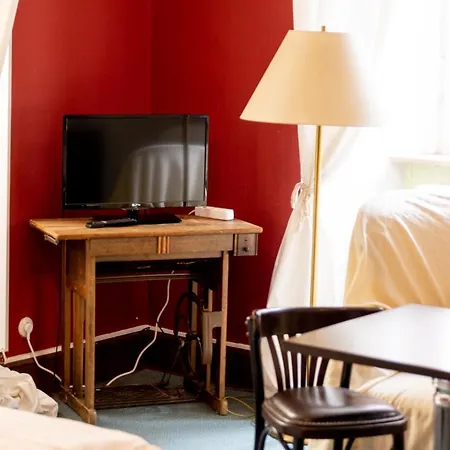 Am Weissen Turm Hotel 2*