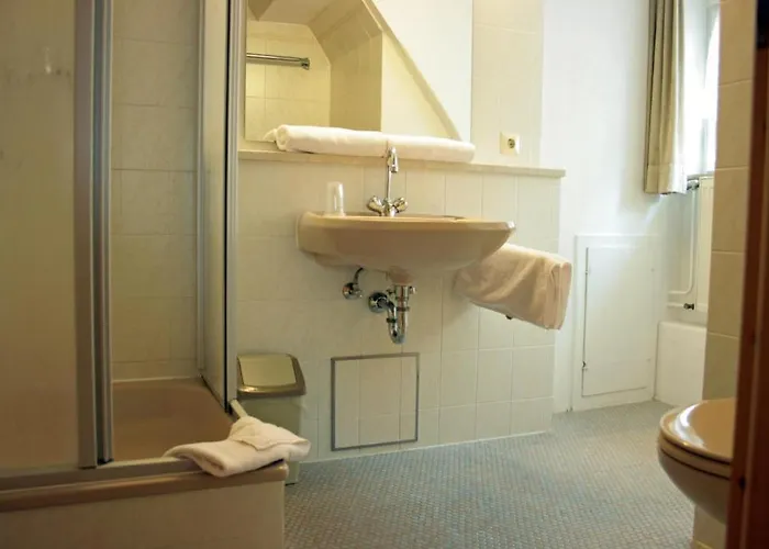 Am Weissen Turm Hotel 2*