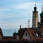 Am Weißen Turm 2*