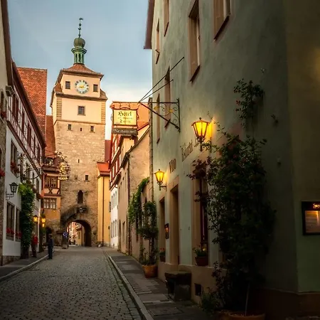 Am Weißen Turm 2* Rothenburg ob der Tauber