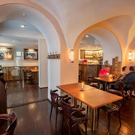 Ξενοδοχείο Hotel-restaurant Am Weissen Turm Self Check-in 2*