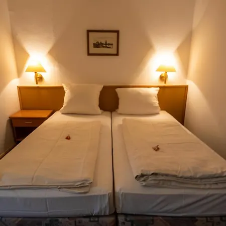 Hotel-restaurant Am Weissen Turm Self Check-in 2* Ρότενμπουργκ (Τάουμπερ)