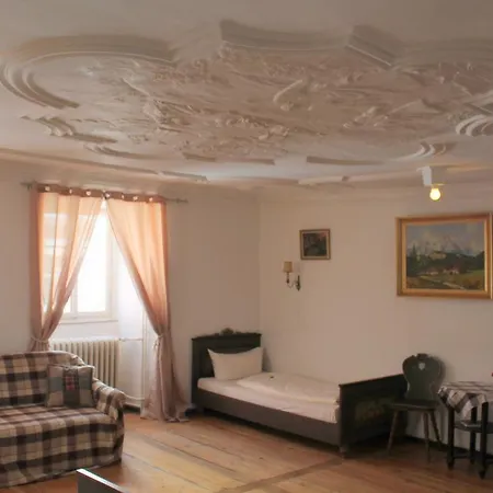 Hotel Am Weißen Turm 2*