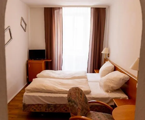 Am Weissen Turm Hotel